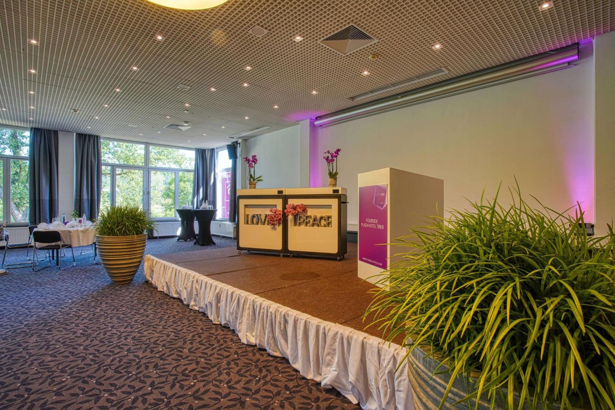 Fourside Plaza Hotel Trier, Trademark Collection By Wyndham Bagian luar foto